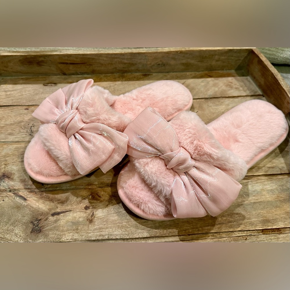 Bella Sleep + Spa Pink Slippers